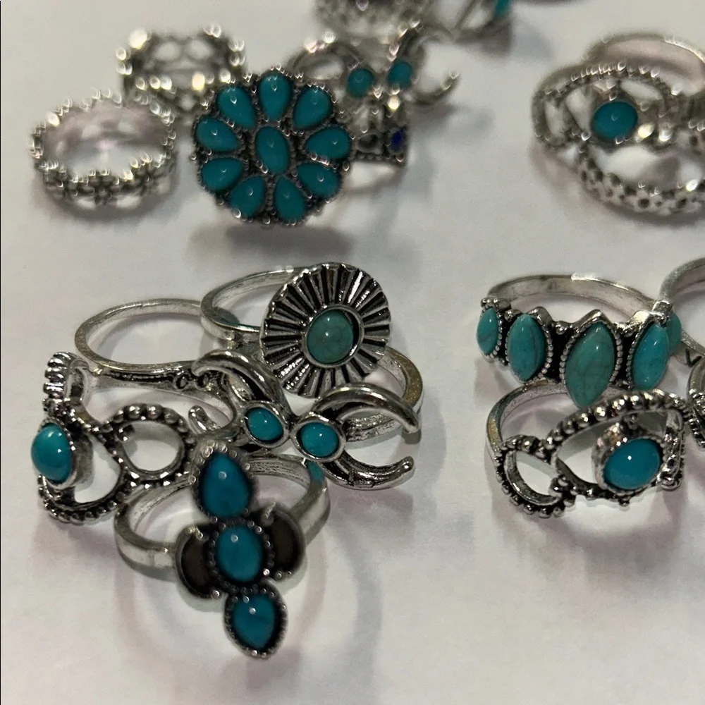 5 RANDOM RINGS - random sizes - all new - Picture 2 of 8